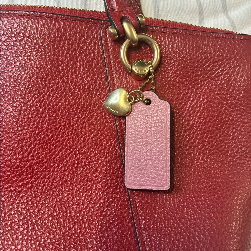 PreOwned Authentic Coach Red Leather Purse - Picture 6 of 12